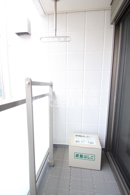 Room image 12