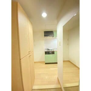Room image 12