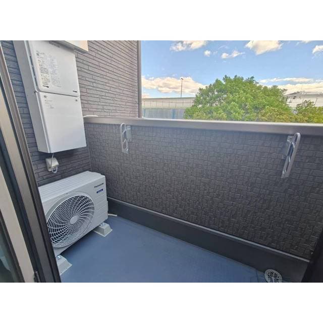 Room image 15