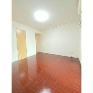 Room image 16
