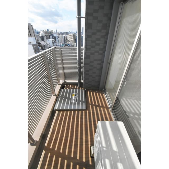 Room image 9