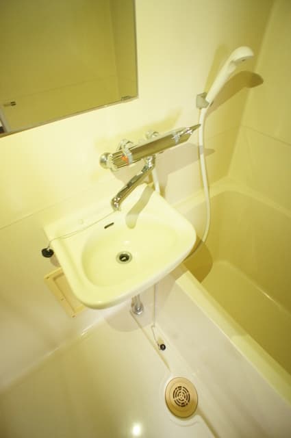 Room image 9