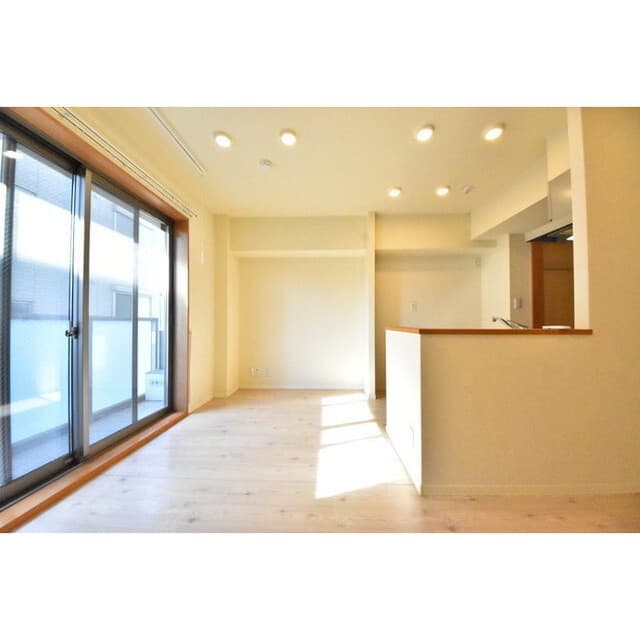 Room image 16