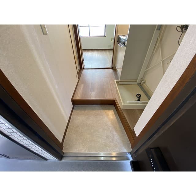 Room image 16