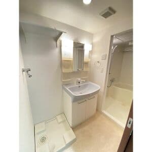 Room image 13
