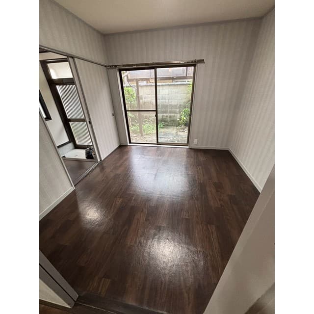 Room image 14