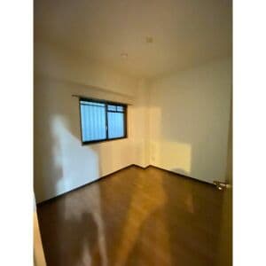 Room image 16