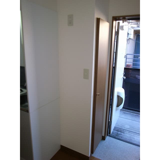 Room image 12