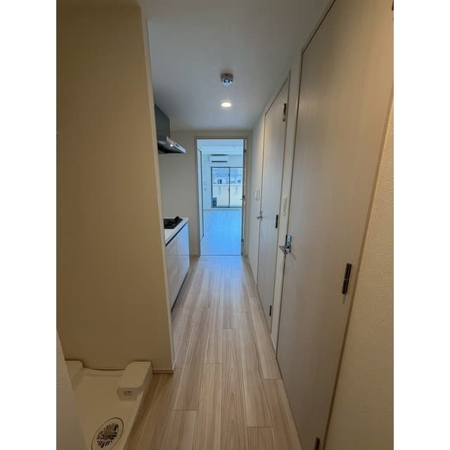 Room image 8
