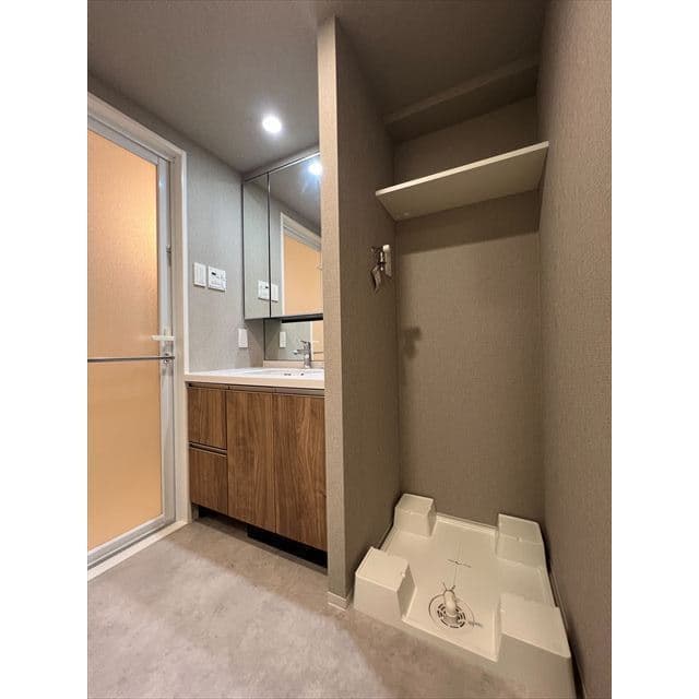 Room image 13