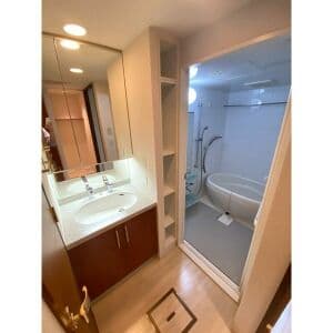 Room image 11