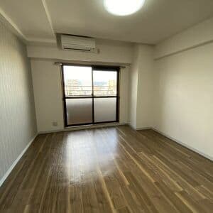 Room image 13