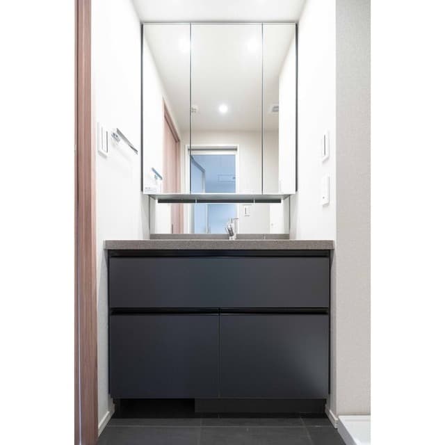 Room image 12
