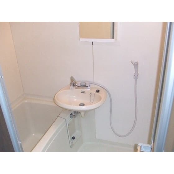Room image 11