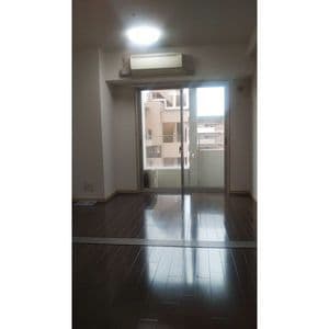 Room image 14