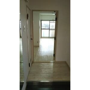 Room image 12