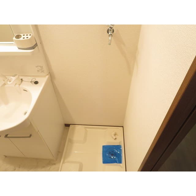 Room image 13