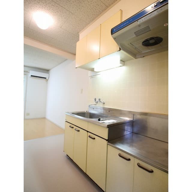Room image 15
