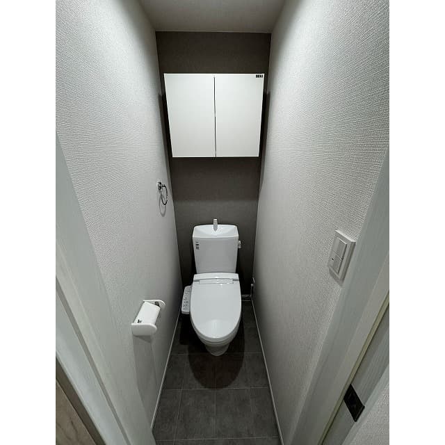 Room image 16