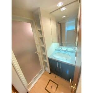 Room image 13