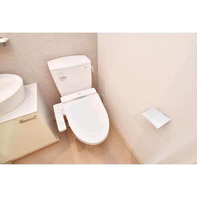 Room image 10