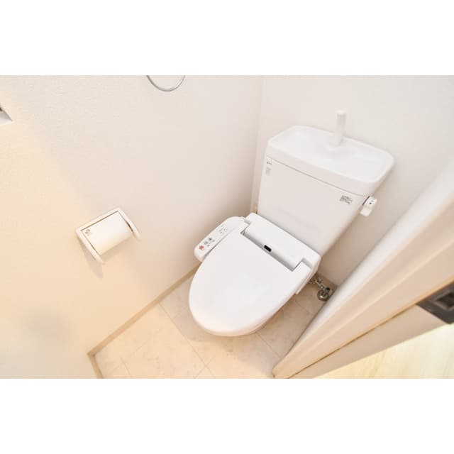 Room image 11