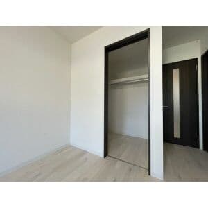 Room image 14