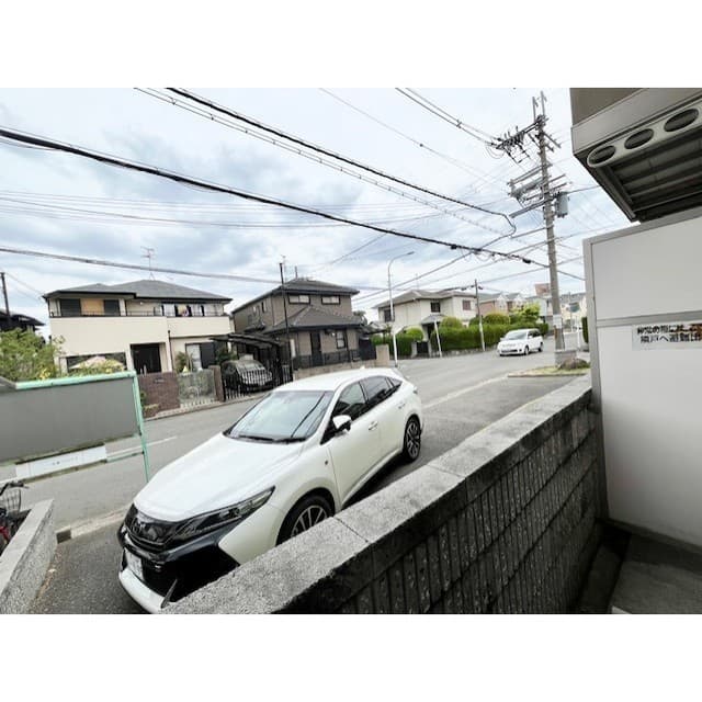 Room image 16