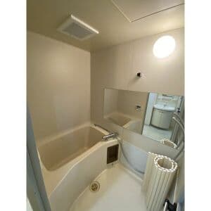 Room image 10