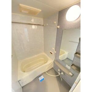 Room image 9