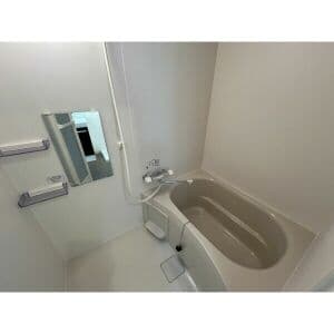 Room image 16