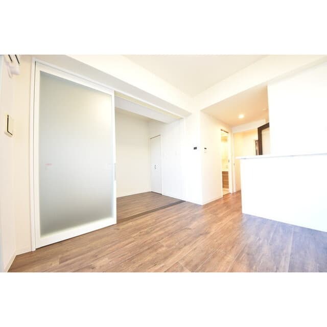 Room image 16