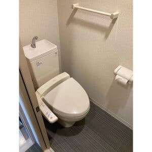 Room image 8