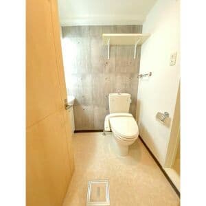 Room image 14
