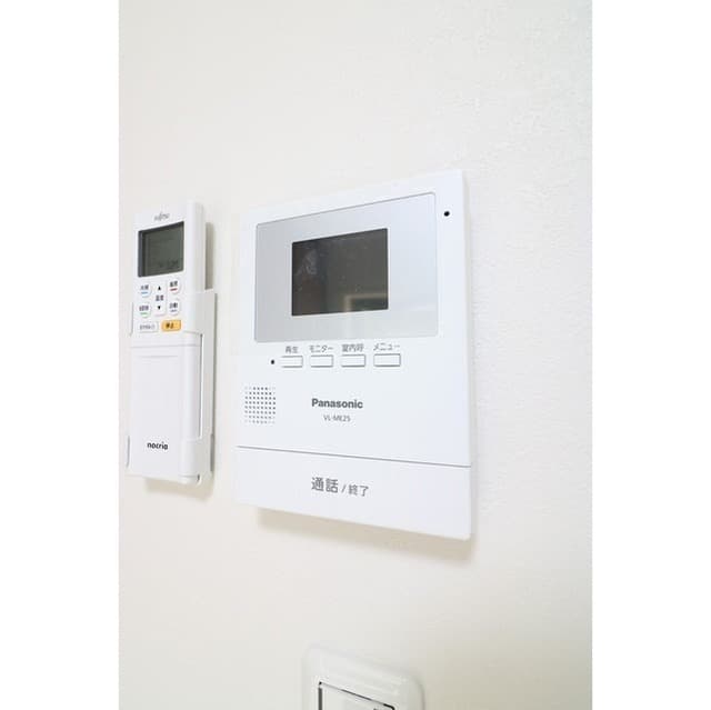 Room image 11