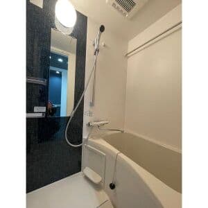 Room image 9