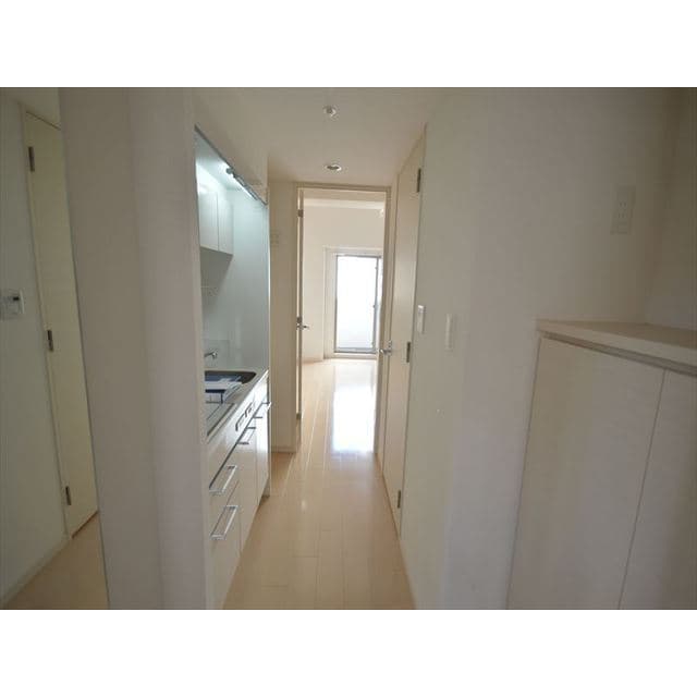 Room image 8