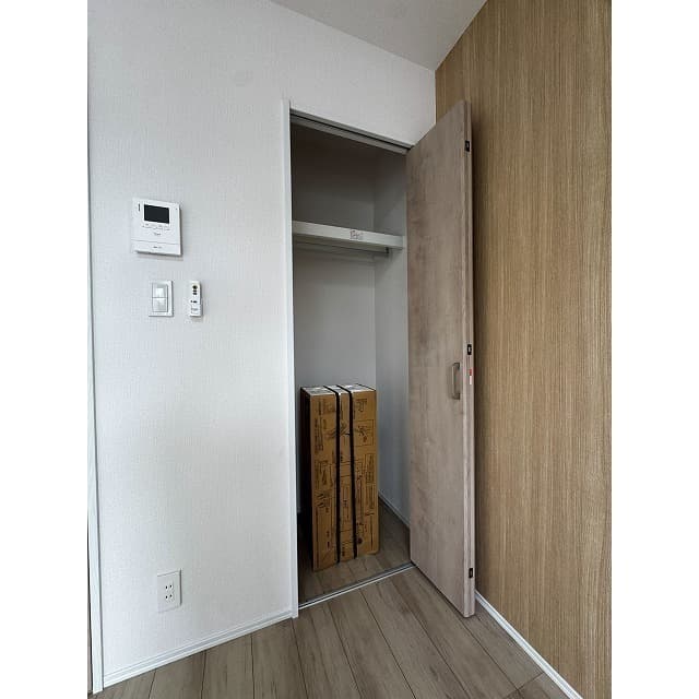 Room image 14