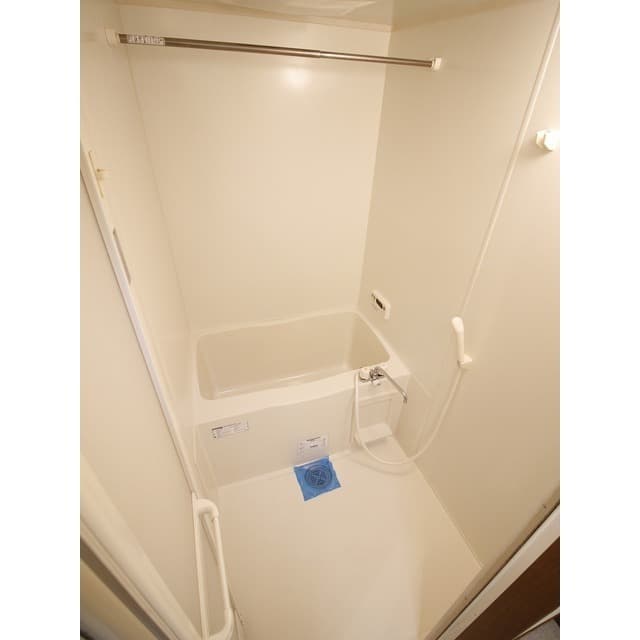 Room image 10