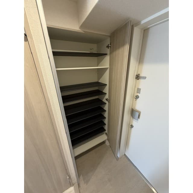 Room image 12
