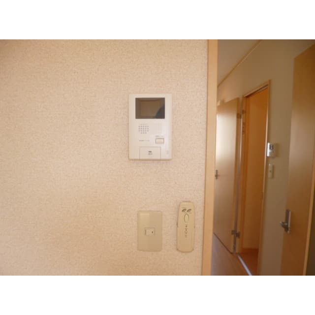 Room image 16