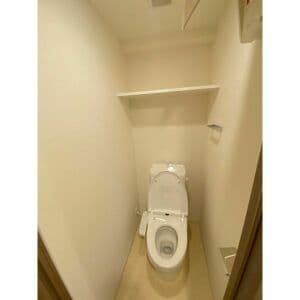 Room image 16
