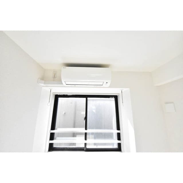 Room image 15