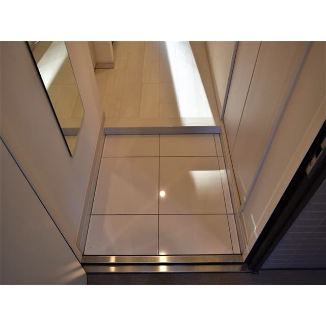 Room image 13