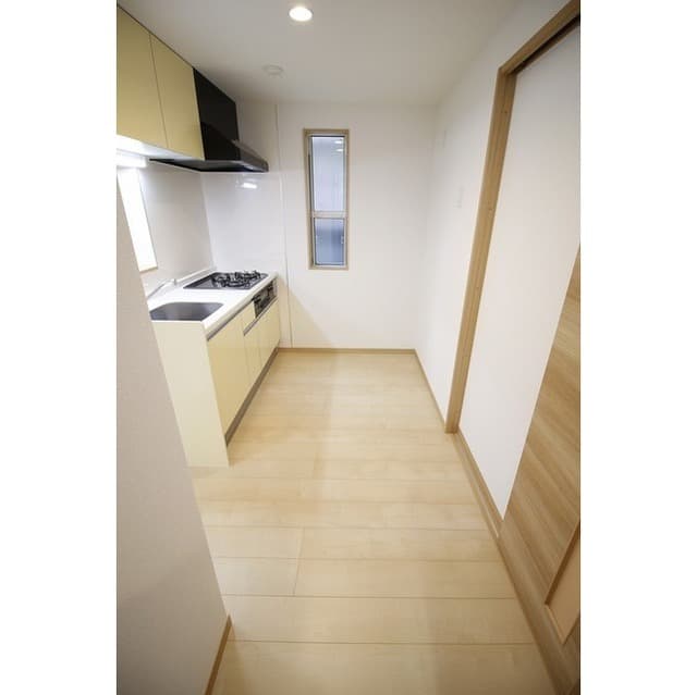 Room image 16