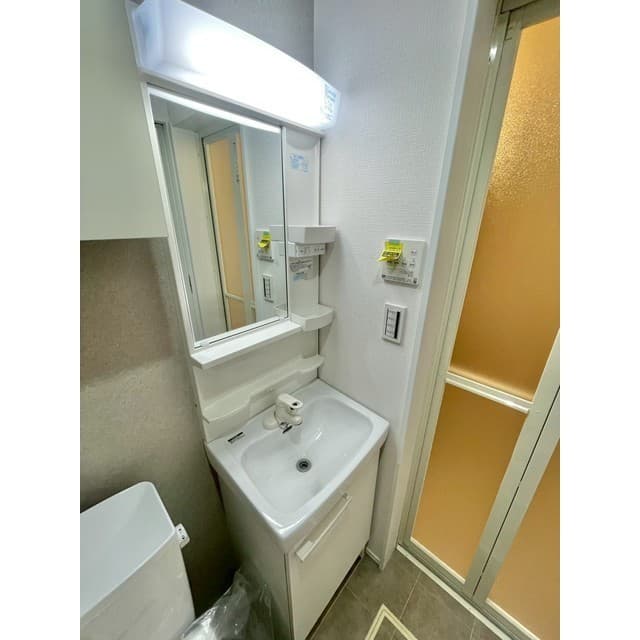Room image 12