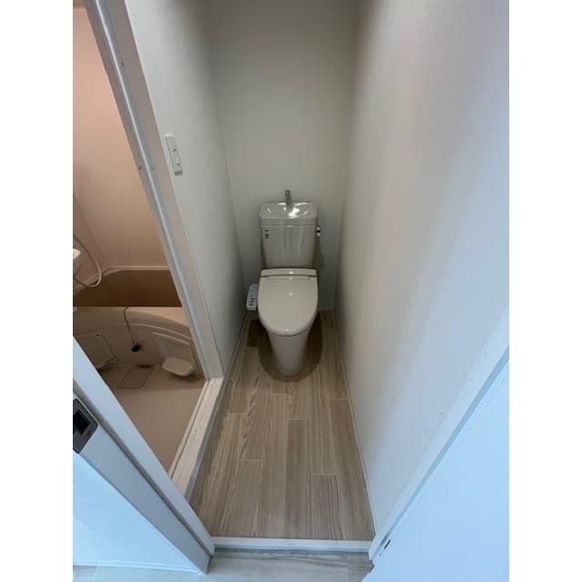 Room image 13