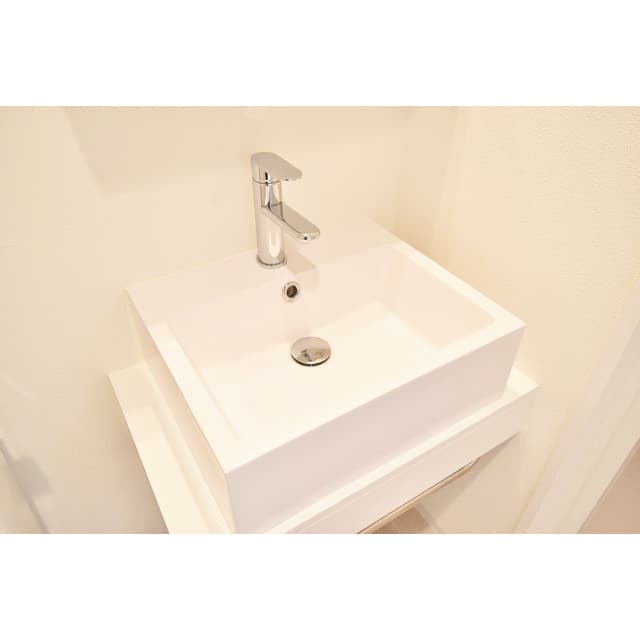 Room image 13