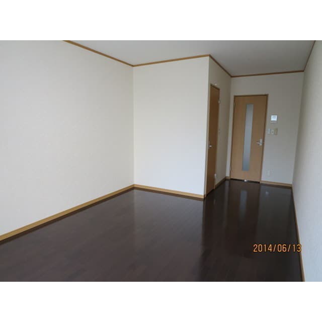 Room image 15