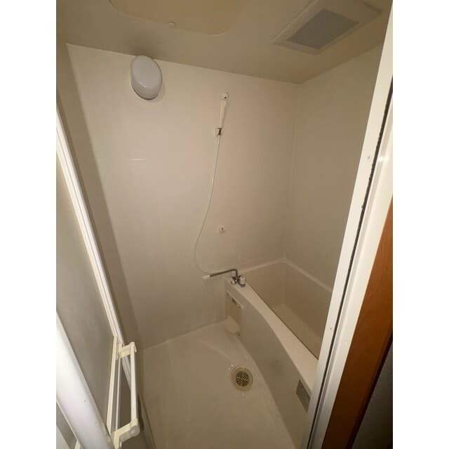 Room image 13